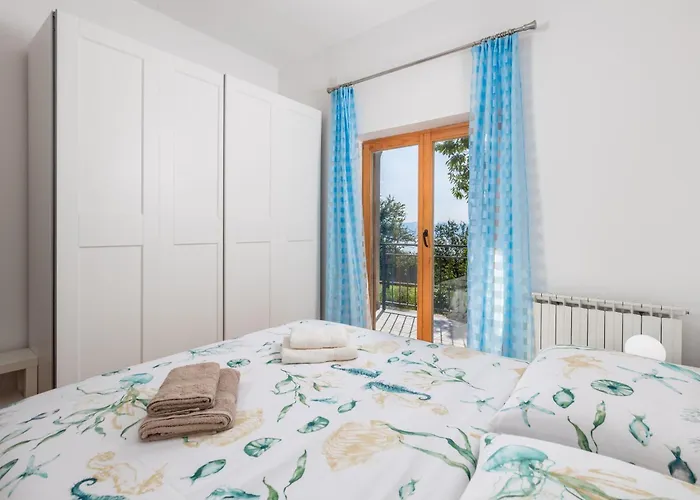 Blue N' & Sun Inbetween *